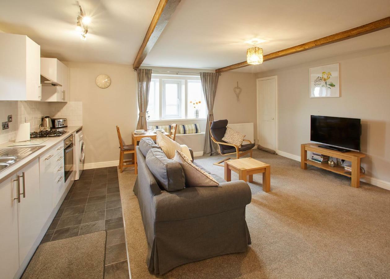 Host & Stay - Cosy Cottage Emley Extérieur photo