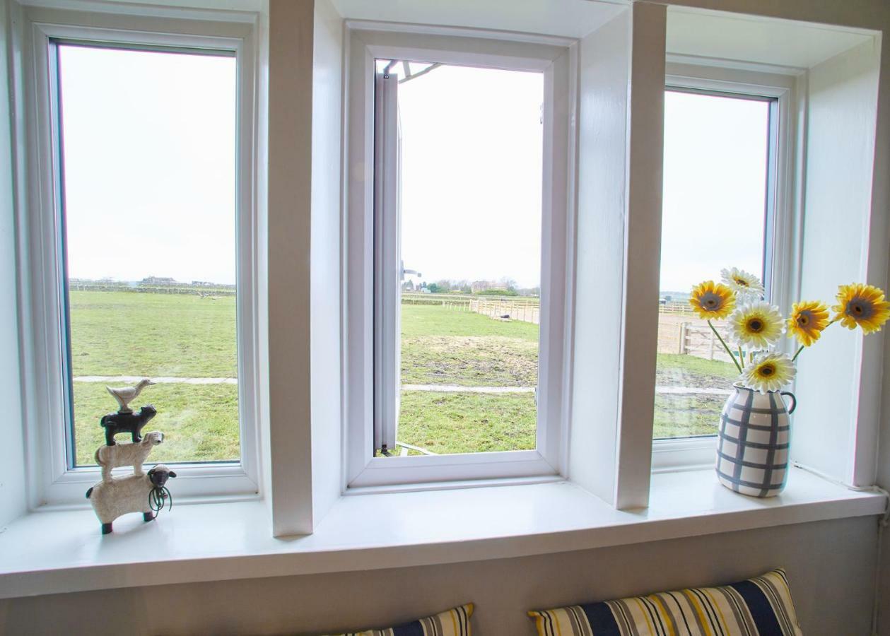 Host & Stay - Cosy Cottage Emley Extérieur photo